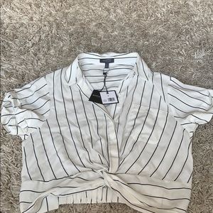 Women’s crop blouse